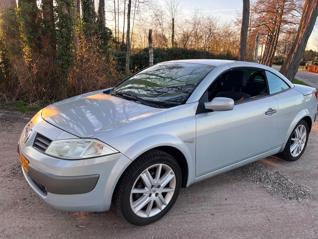 Renault Mégane coupé cabriolet - 1.6-16V Privilège Luxe 1.6-16V Privilège Luxe - AutoWereld.nl