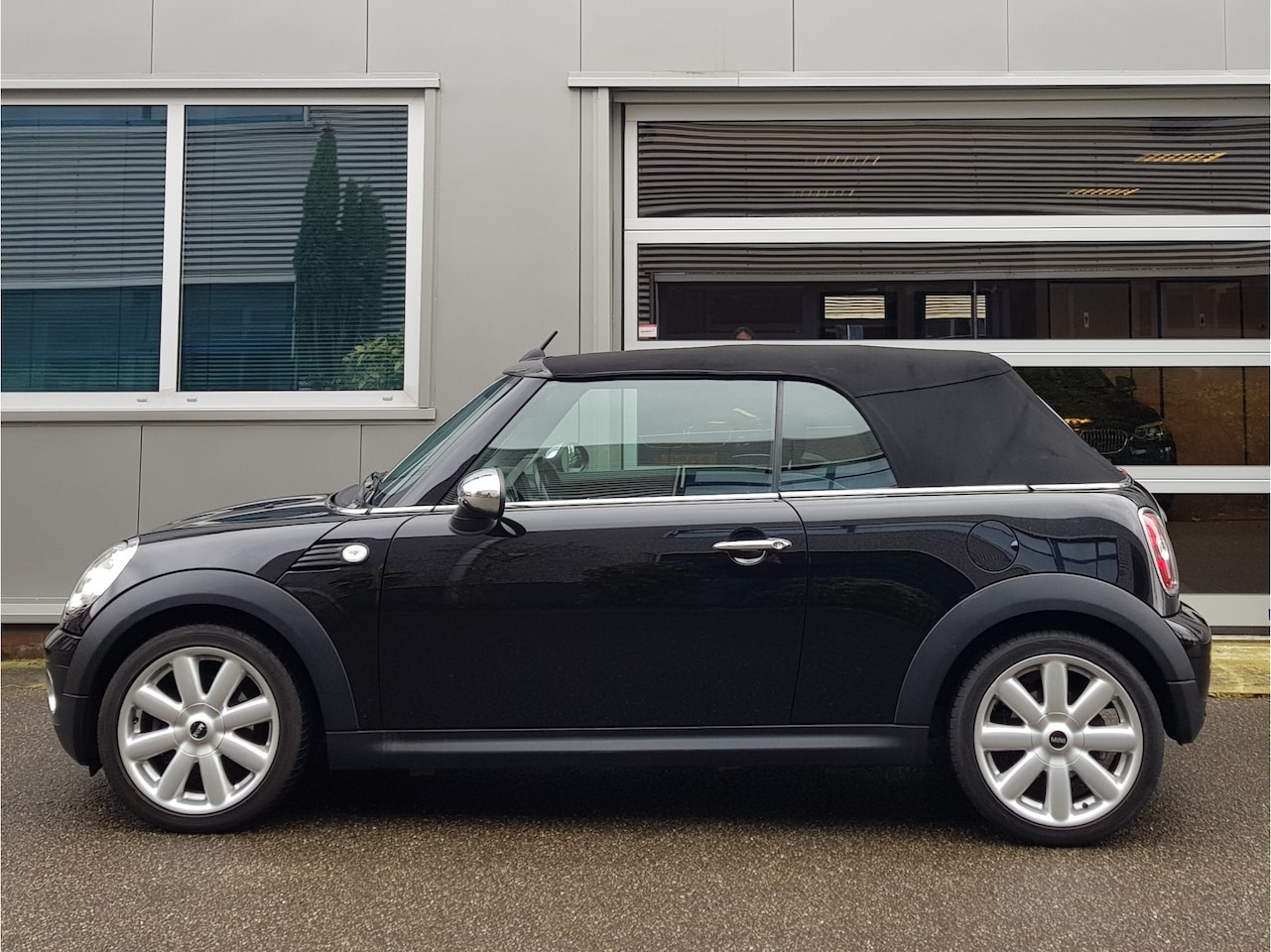 MINI Cabrio - Cooper Cabrio 17" Xenon Cruise Airco - AutoWereld.nl