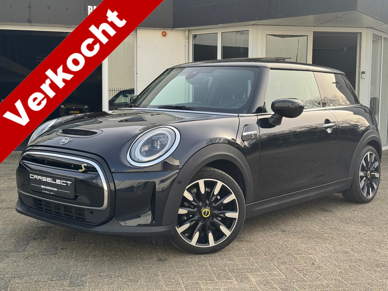 MINI Mini-Electric - Cooper SE Yours Stuurverwarming Head-up, Harman kardon, Panoramadak, Leder, Adaptieve Crui - AutoWereld.nl