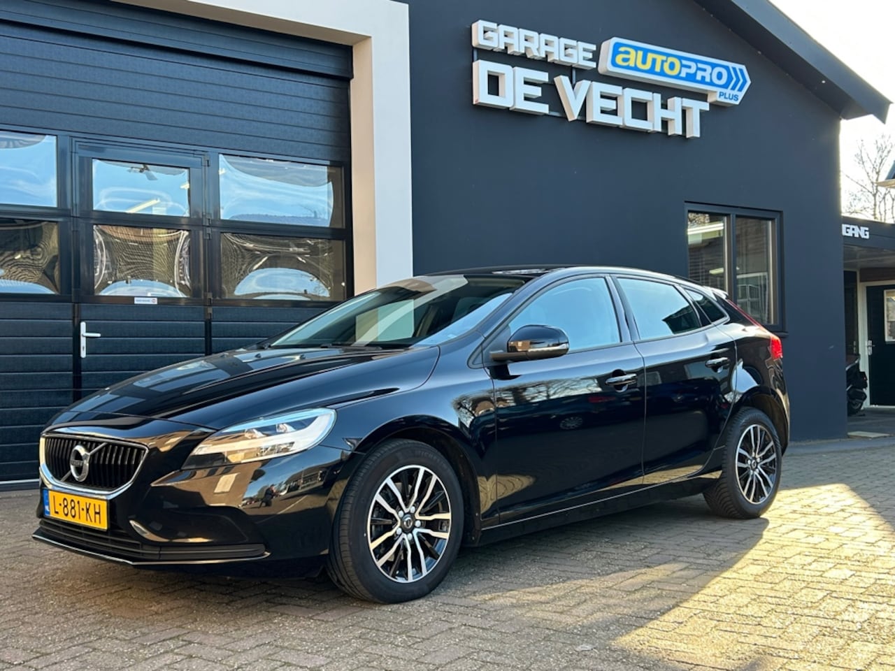 Volvo V40 - 2.0 T2 Navi/Airco - AutoWereld.nl