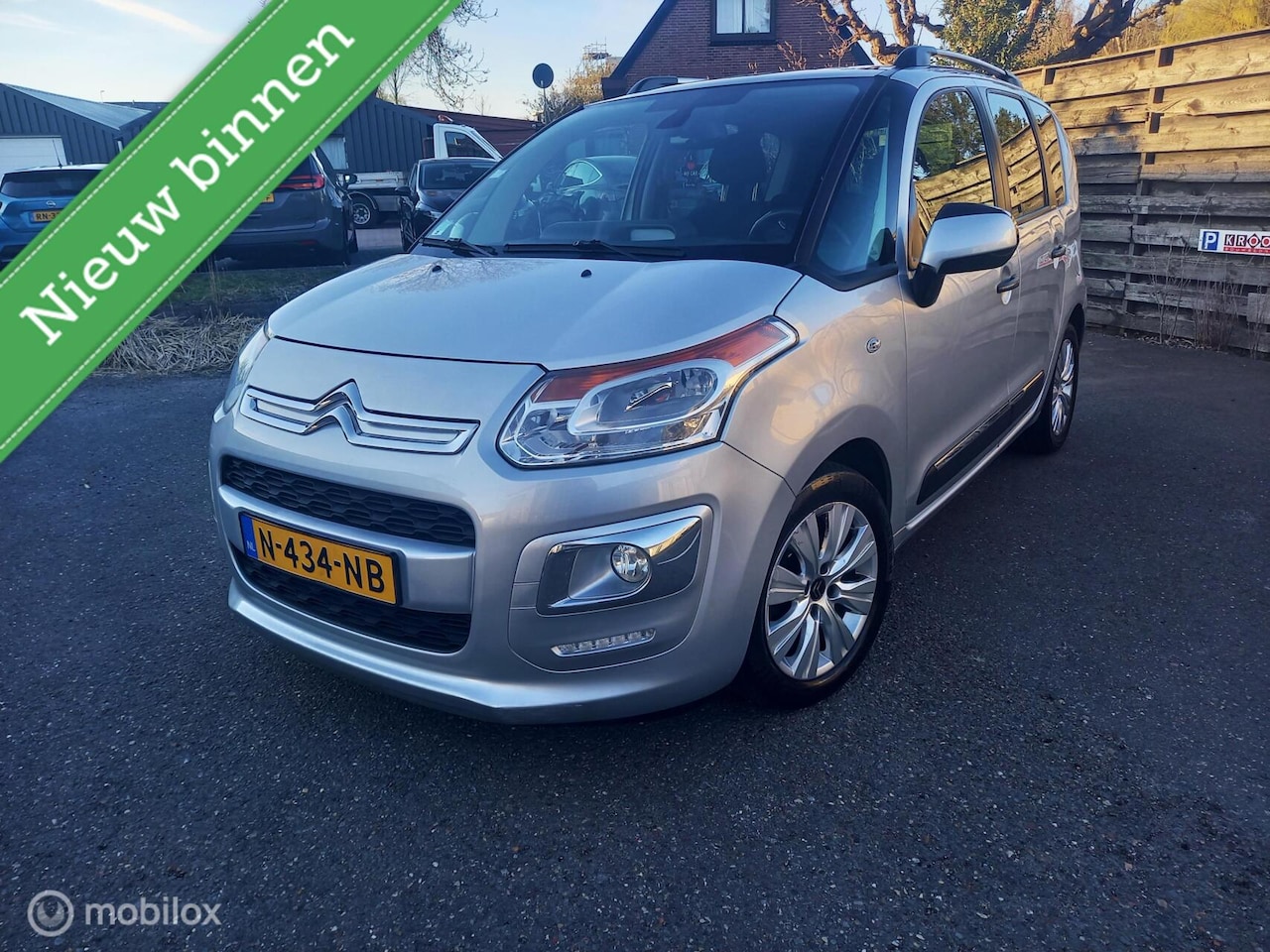 Citroën C3 Picasso - 1.6 HDi AUTOMAAT,PDC,NAVI,Exclusive - AutoWereld.nl