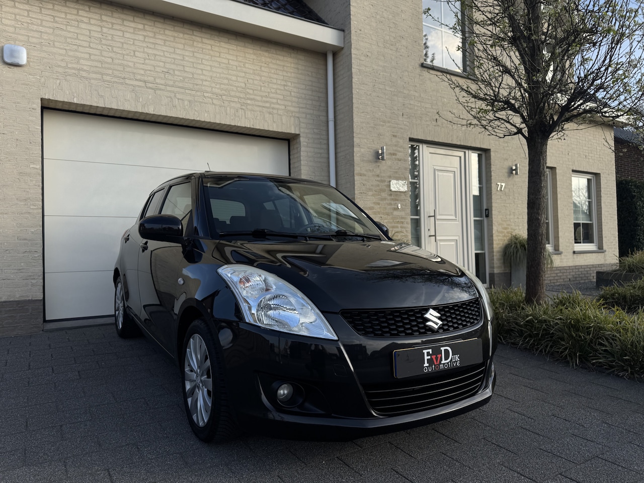Suzuki Swift - 1.2 Exclusive Schuifdak Navi Keyless Stoelverwarming Clima CruiseControl - AutoWereld.nl