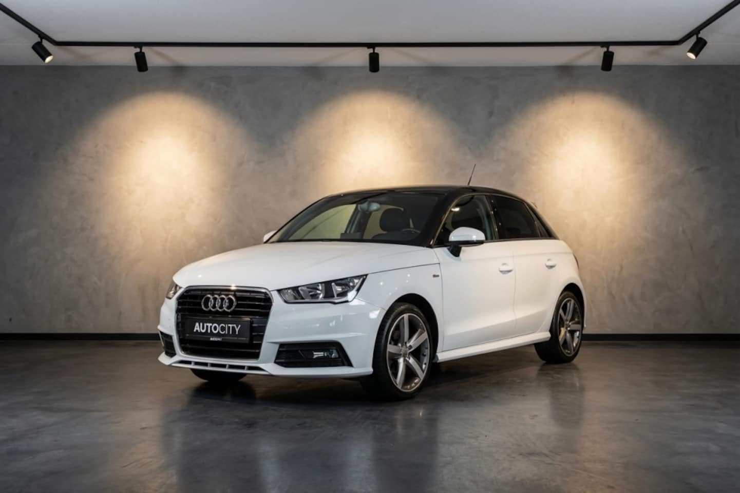 Audi A1 Sportback - 1.0 TFSI Sport S Line - AutoWereld.nl