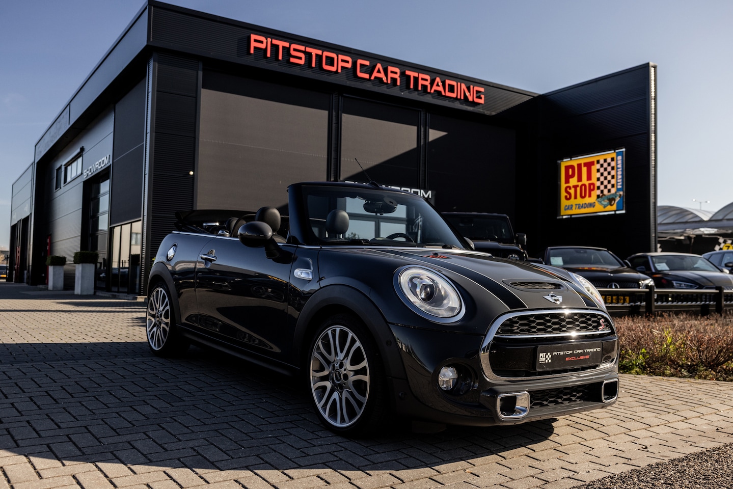 MINI Cabrio - 2.0 Cooper S Chili Mini 2.0 Cooper S Chili, 192 PK, Head-Up, Dealer Onderhouden, Navi, Stoelverwarming - AutoWereld.nl
