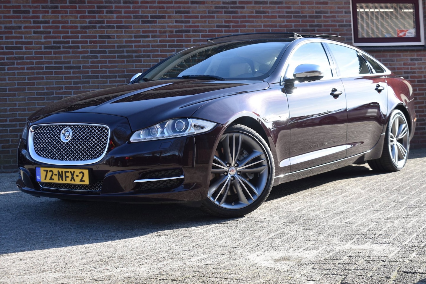 Jaguar XJ - 3.0 V6D Portfolio LWB '10 Pano Xenon Leder Clima Navi Cruise Inruil mogelijk - AutoWereld.nl