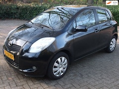 Toyota Yaris - 1.3 VVTi Sol airco 5 deurs zwart nwe APK