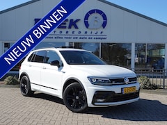 Volkswagen Tiguan - 1.5 TSI ACT Highline R-LINE BLACK STYLE | PANO | LED | DYNAUDIO | NAVI | ECC | ACC
