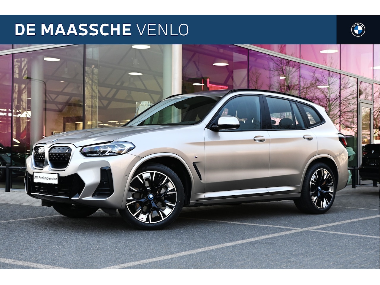 BMW iX3 - Executive / Sportstoelen / Achteruitrijcamera / Adaptief onderstel / Adaptieve LED / 20"LM - AutoWereld.nl