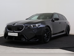 BMW 5-serie Touring - M5 Automaat Akrapovic / M Drive Professional / Panoramadak / Trekhaak / M Multifunctionele