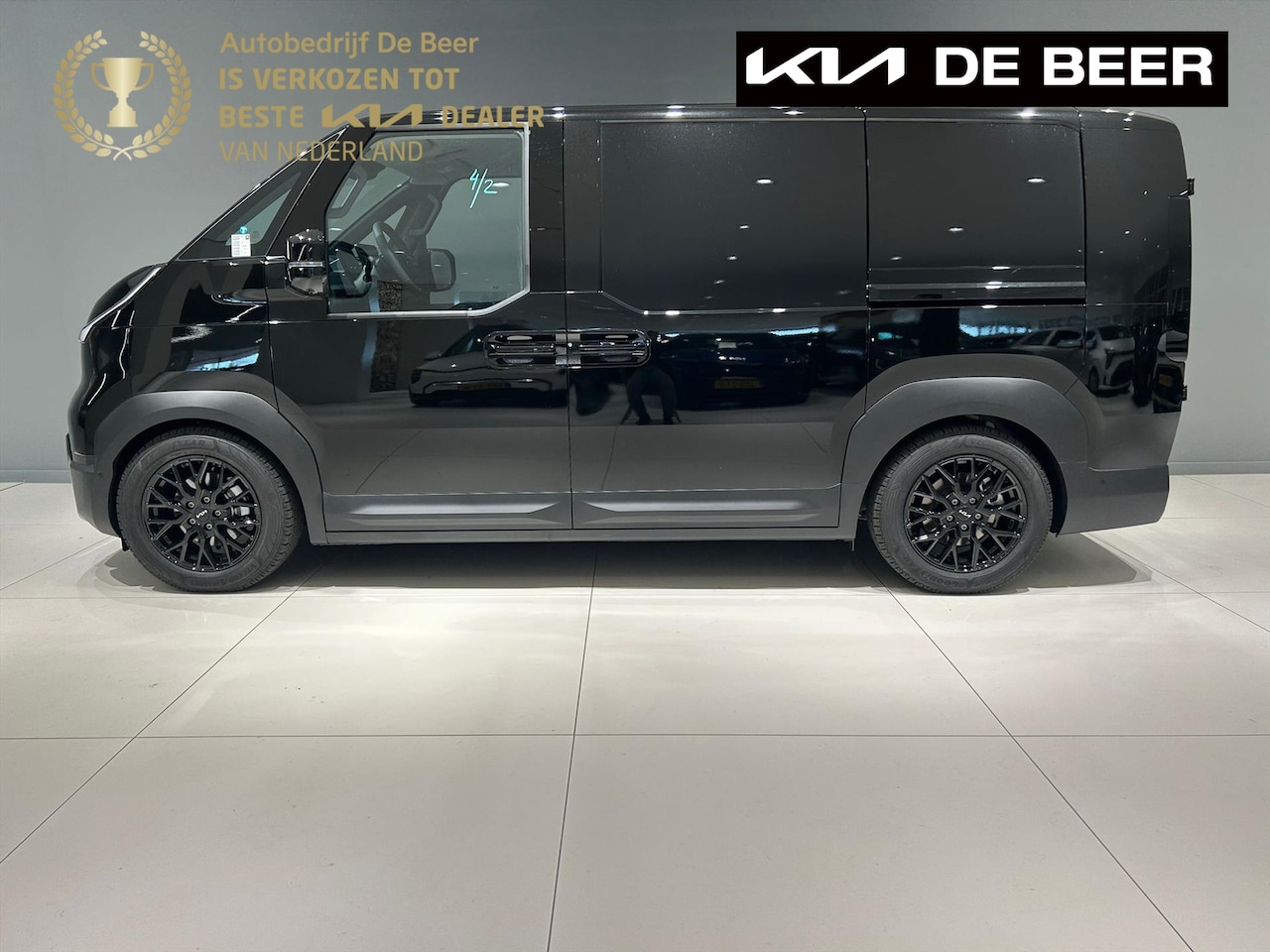 Kia PV5 - Cargo 71,2 kWh L2H1 Elite Executive, dubbele laadvloer, 17"LM velg - AutoWereld.nl