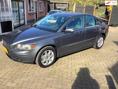 Volvo S40 - 1.8 Momentum neuwe apk tot 3-2027
