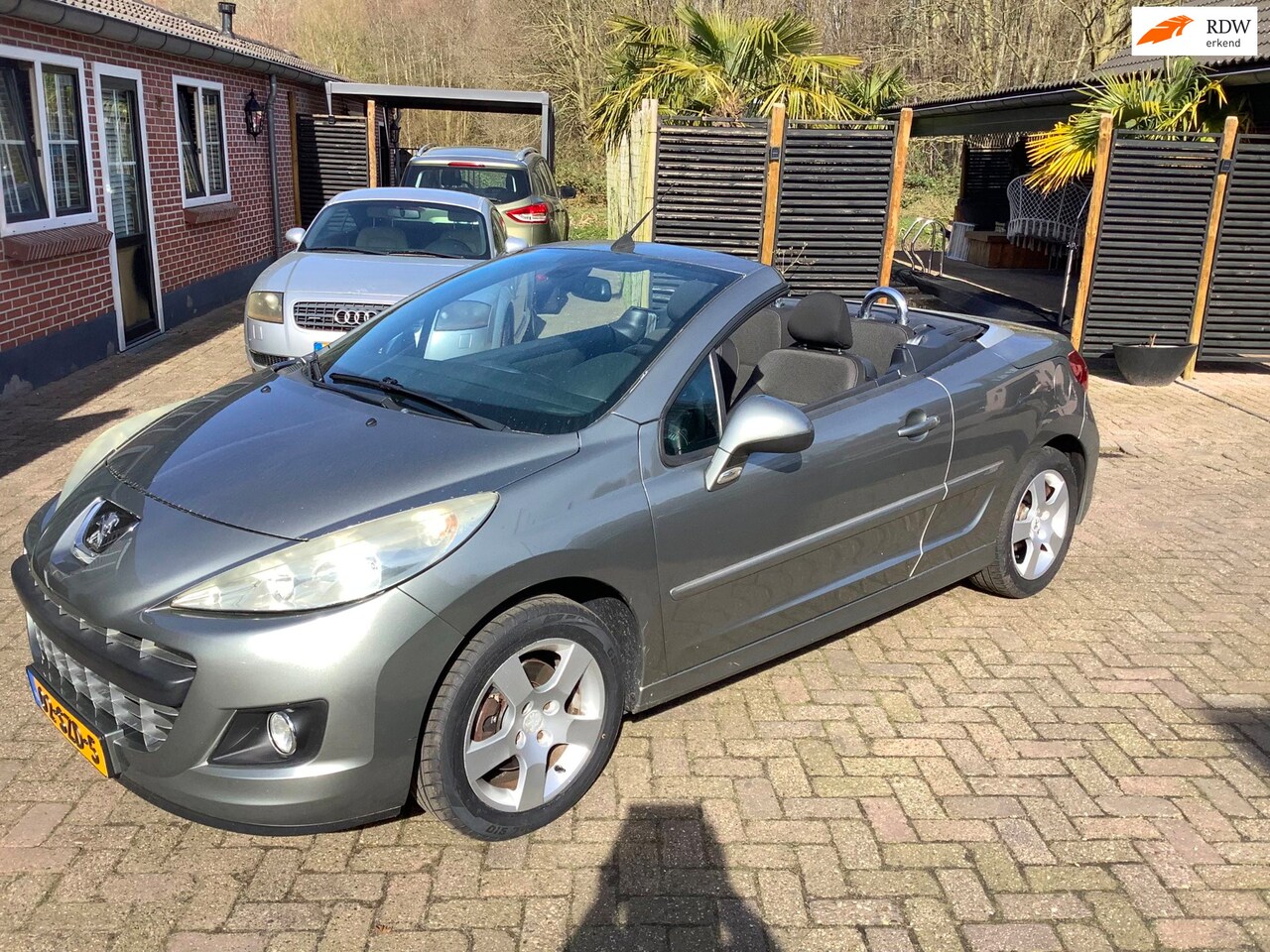 Peugeot 207 CC - 1.6 VTi niuwe apk tot 3-2027 - AutoWereld.nl