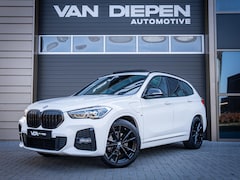 BMW X1 - xDrive25e High Executive - M-Sport l Pano l HUD l Camera l Auto Carplay