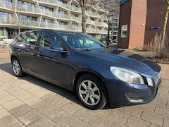 Volvo V60 - 1.6 T3 Summum Cruise PDC Airco