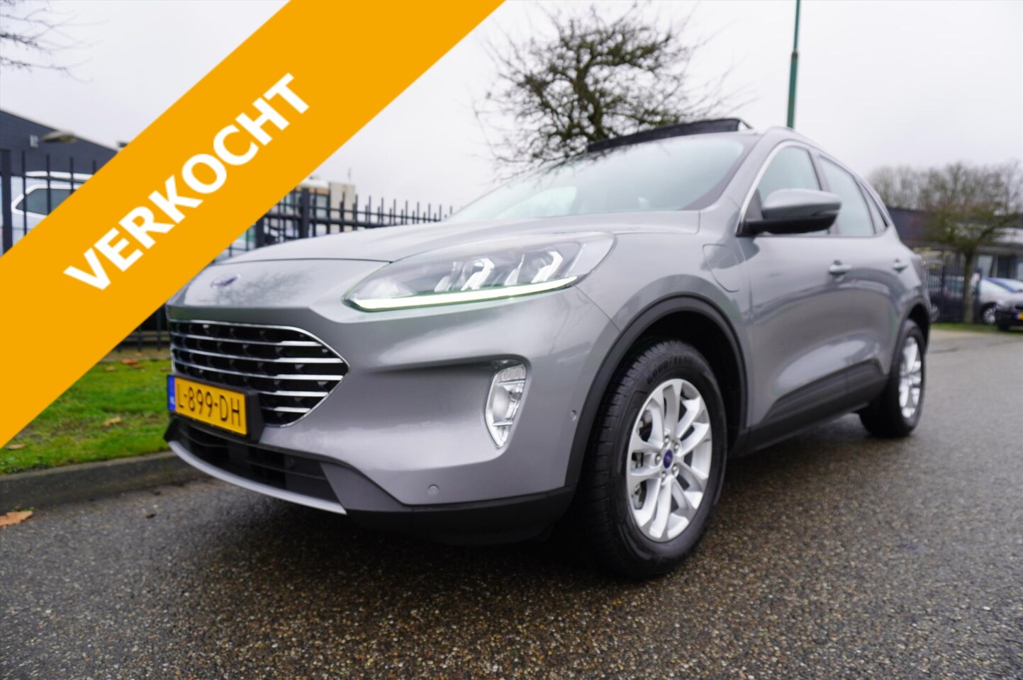 Ford Kuga - 2.5 PHEV e-CVT 225pk Titanium Driver Pack Pano-dak 31.984 KM NL-Auto - AutoWereld.nl