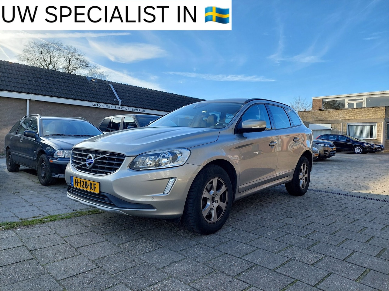 Volvo XC60 - 2.0 D3 FWD Kinetic Goed oh door een Volvo Specialist Navi Clima Cruise Telefoon PDC 17 inc - AutoWereld.nl