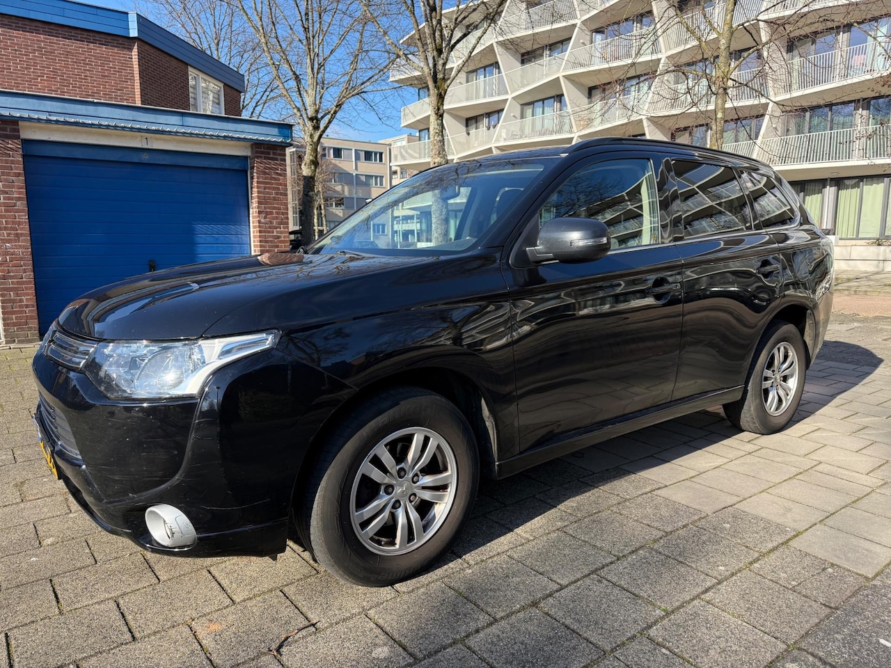 Mitsubishi Outlander - 2.0 PHEV Hybrid Business Edition 1-eigenaar - AutoWereld.nl