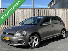 Volkswagen Golf - 1.2 TSI Highline/Nw APK/Bluetooth/Navi/