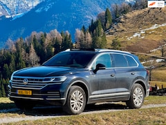 Volkswagen Touareg - 3.0 TSi eHybrid 4MOTION / Luchtv / ACC / PANO / Stuurverw