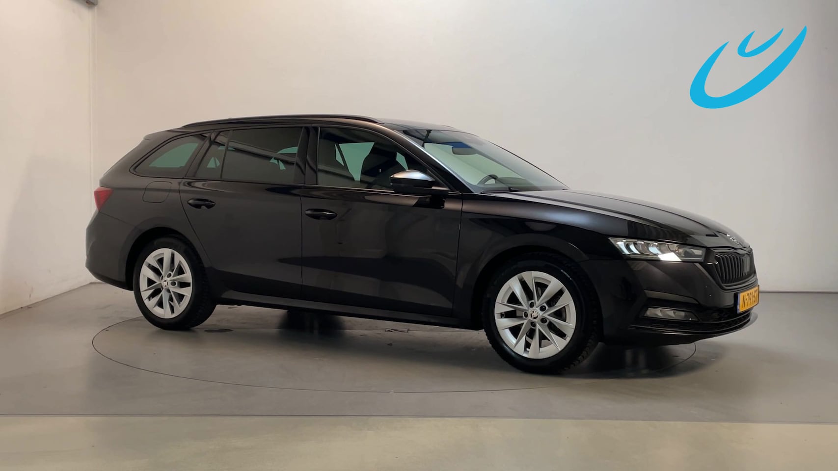Skoda Octavia Combi - 1.0 e-TSI DSG Sport Business Sfeerverlichting Navigatie Parkeersensoren Virtual Cockpit - AutoWereld.nl