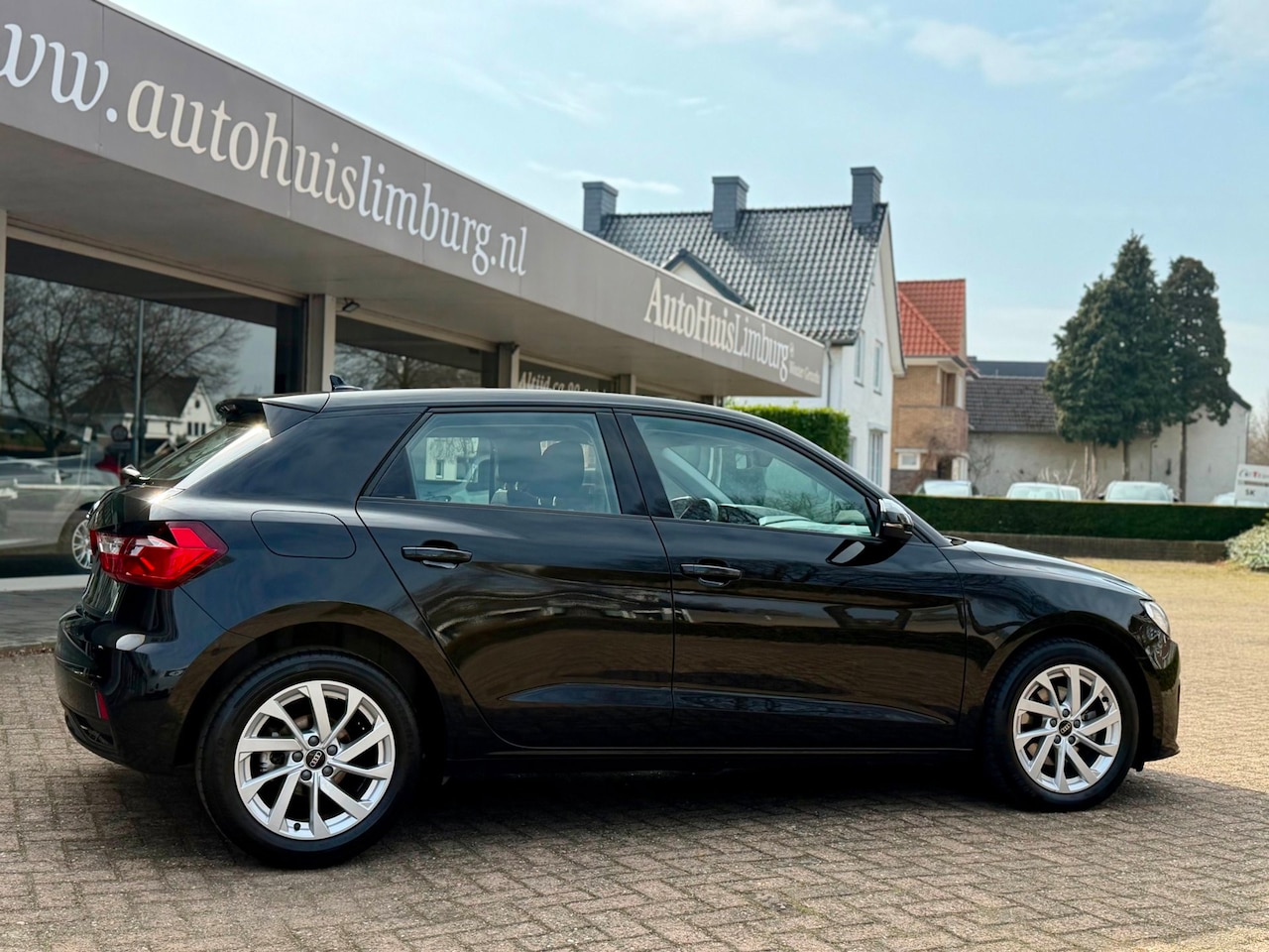 Audi A1 Sportback - 30 TFSI Advanced edition|Zwart|Nav|5 Drs|1e Eigenaar|Automaat - AutoWereld.nl