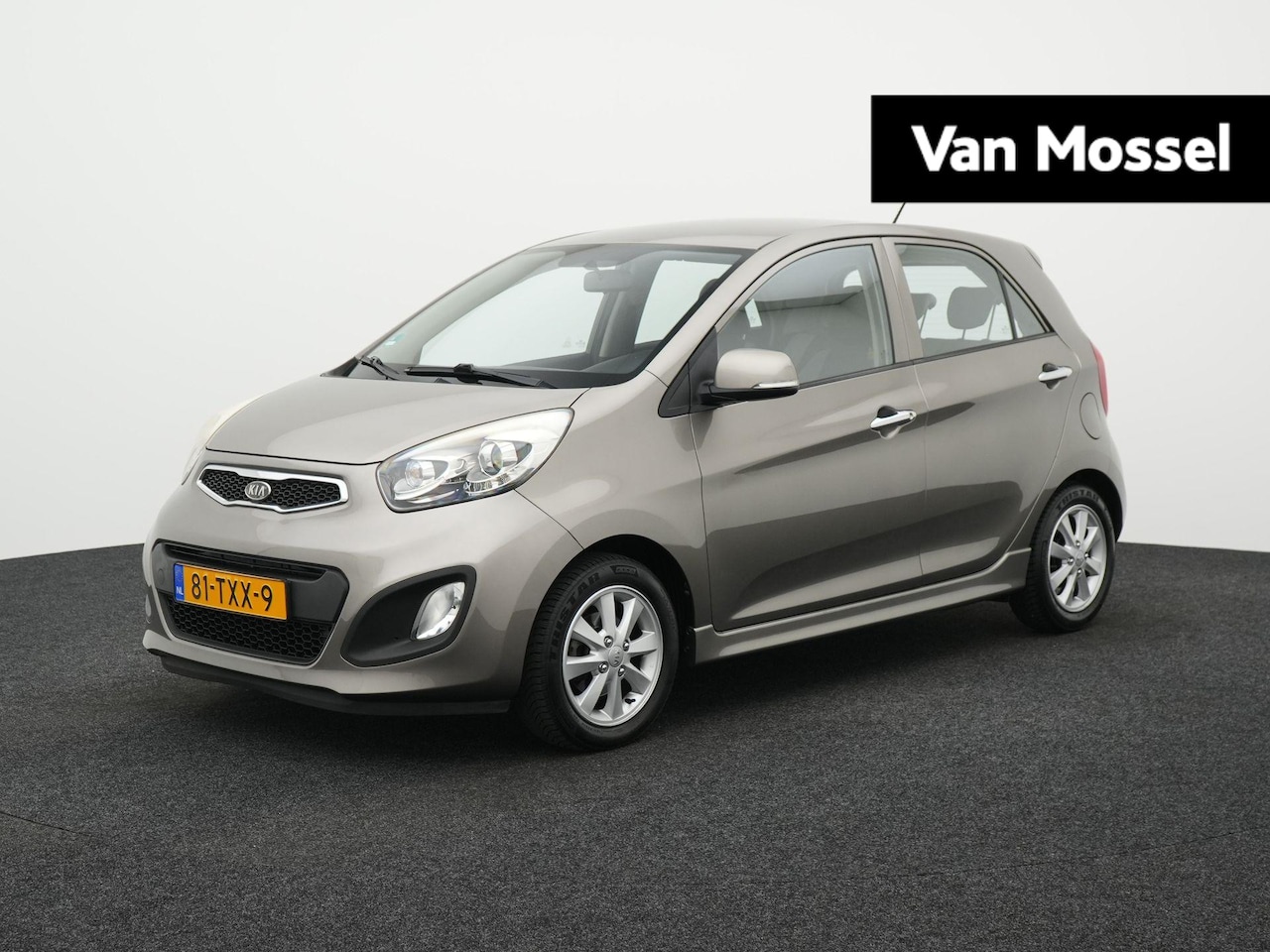 Kia Picanto - 1.2 CVVT ISG R-SportbyKia HALF-LEER | AIRCO | LMV | ELEKTRISCHE RAMEN | RADIO | BLUETOOTH - AutoWereld.nl