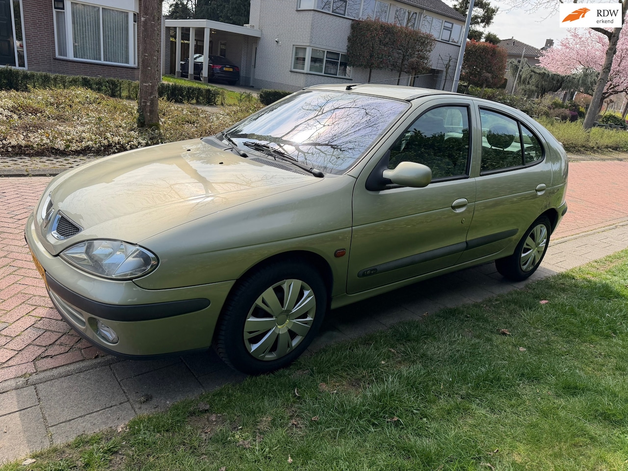 Renault Mégane - 1.6-16V, Airco, APK 13-03-2027. - AutoWereld.nl