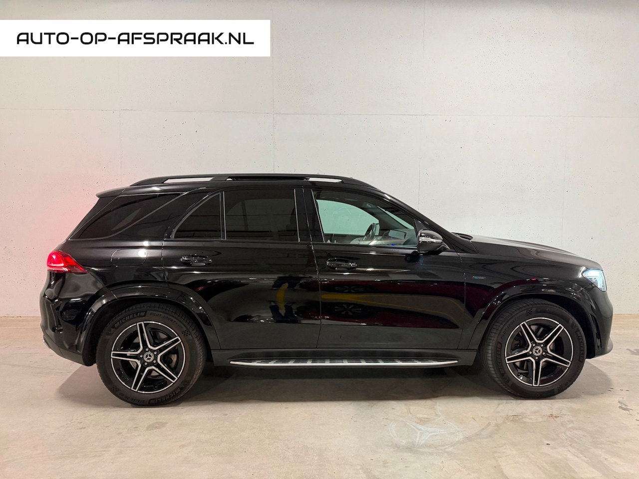 Mercedes-Benz GLE-Klasse - 350 e 4MATIC AMG Pano Burmester Sfeerverlichting - AutoWereld.nl