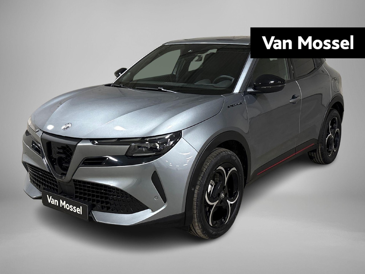 Alfa Romeo Junior - 1.2 Turbo Hybrid Ibrida Speciale Stoelverwarming | Navigatie | Camera | Parkeersensoren | - AutoWereld.nl