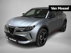 Alfa Romeo Junior - 1.2 Turbo Hybrid Ibrida Speciale Stoelverwarming | Navigatie | Camera | Parkeersensoren |