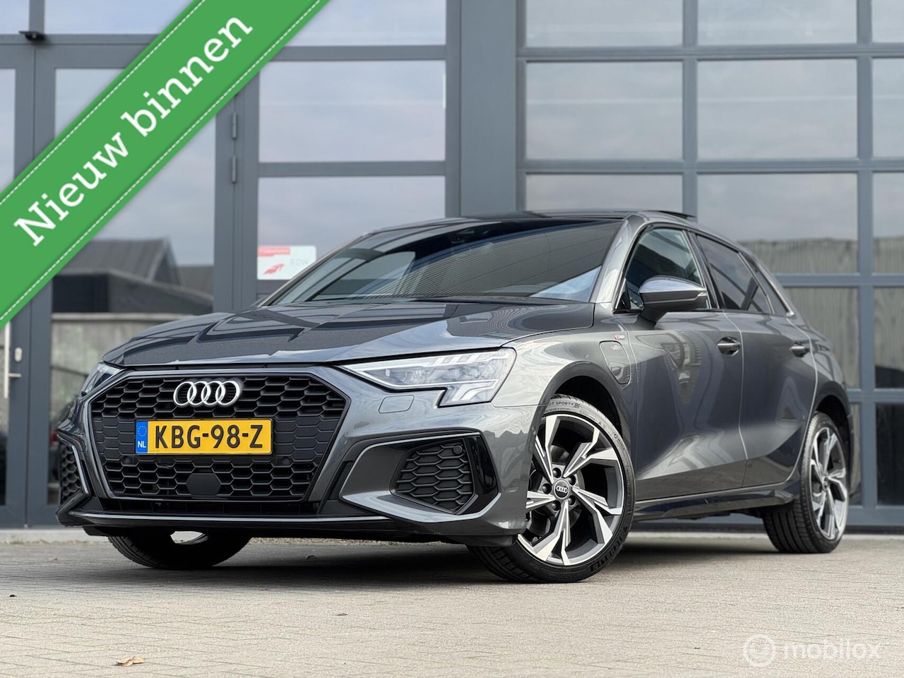 Audi A3 Sportback - 40 TFSI e S LINE / PANO / VIRTUAL / LED - AutoWereld.nl