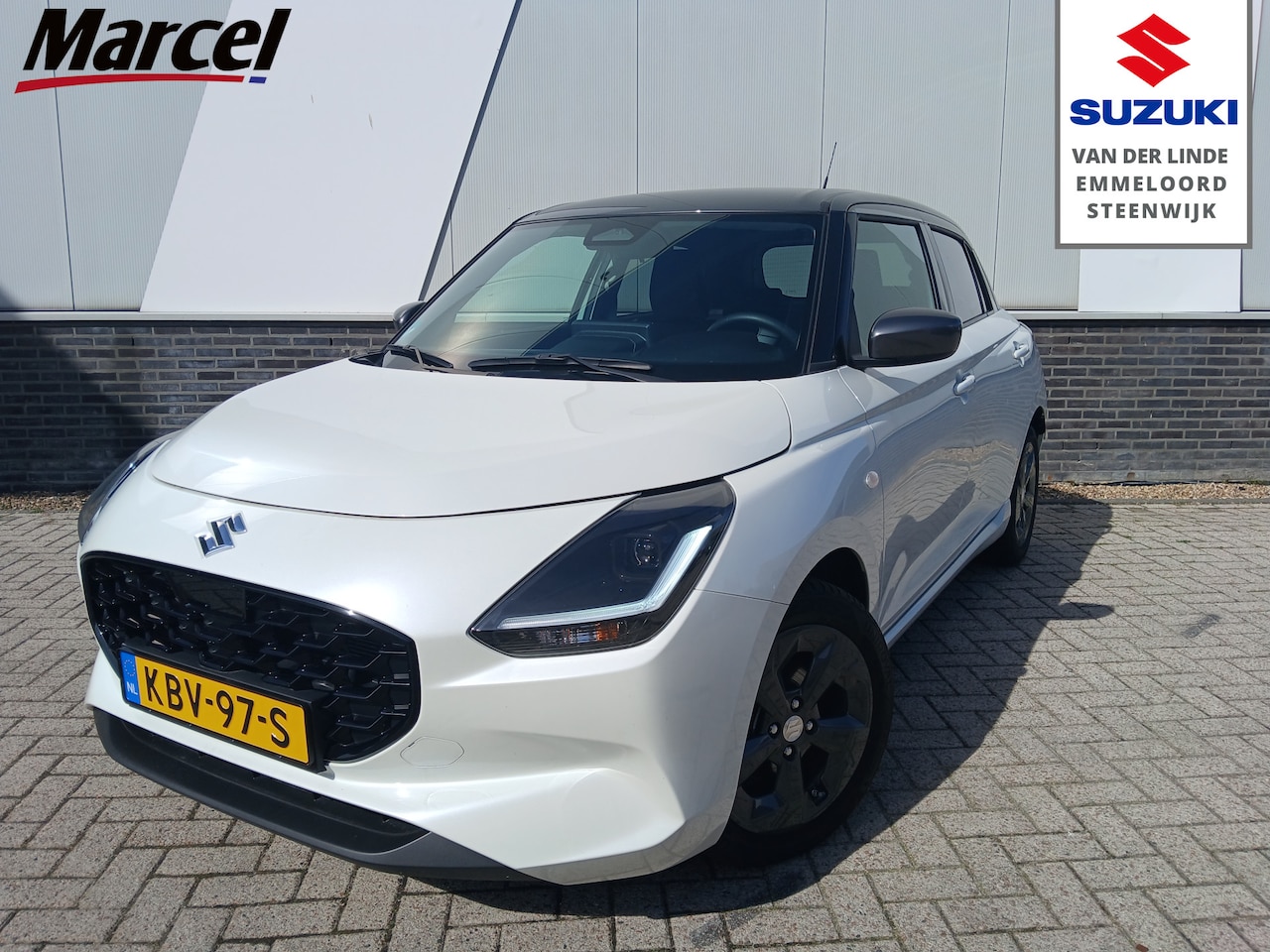 Suzuki Swift - 1.2 Select Smart Hybrid CVT Automaat Bi-Tone Keyless 4Seasons Navi Carplay Cruise - AutoWereld.nl