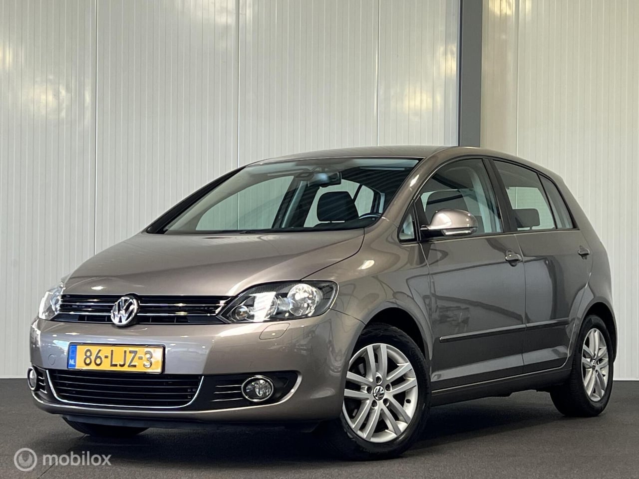 Volkswagen Golf Plus - 1.2 TSI Highline [ NAP trekhaak climate alcantara ] - AutoWereld.nl