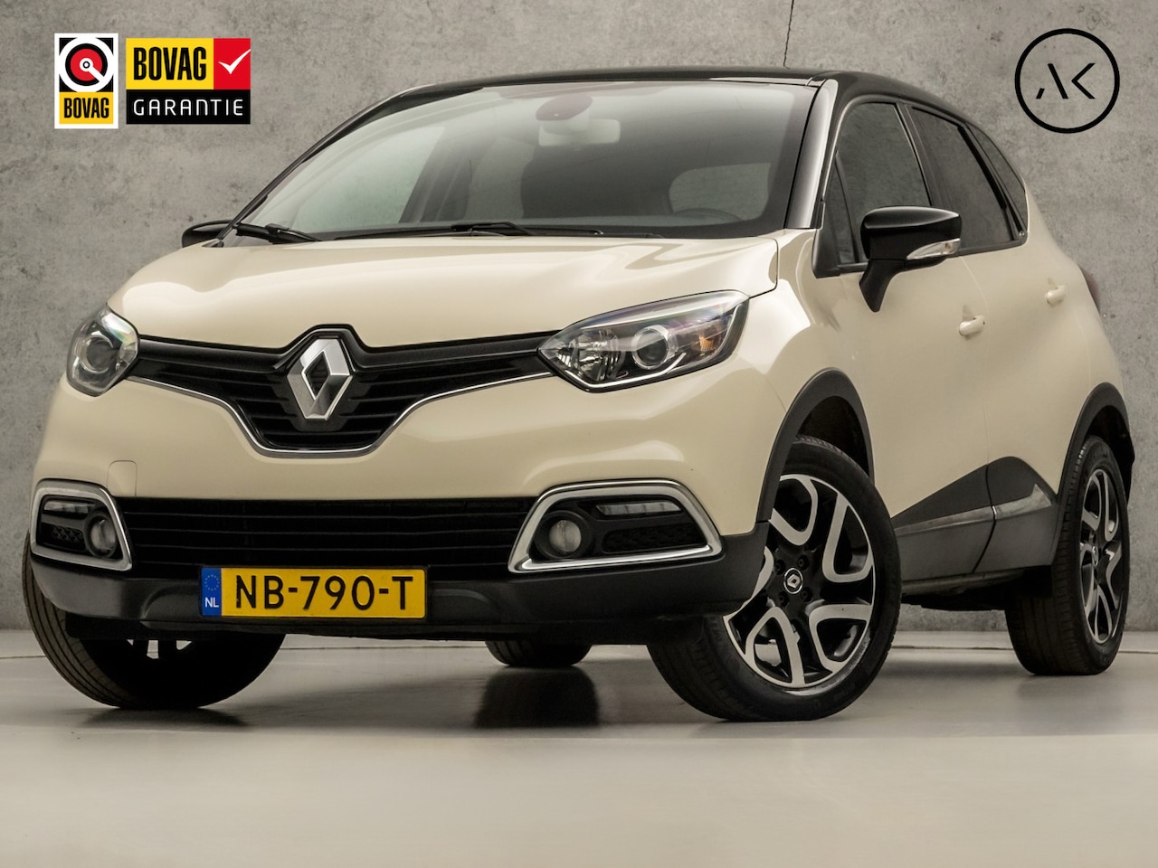 Renault Captur - 0.9 TCe Dynamique (NAVIGATIE, CLIMATE, CAMERA, GETINT GLAS, SPORTSTOELEN, XENON, TREKHAAK, - AutoWereld.nl