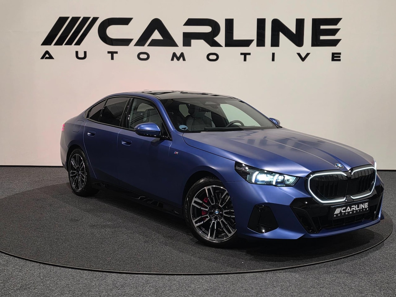 BMW 5-serie - 520i M SPORTPAKKET INDIVIDUAL PANORAMA ASSIST KEYLESS LEDER MATT GARANTIE NAP APK - AutoWereld.nl