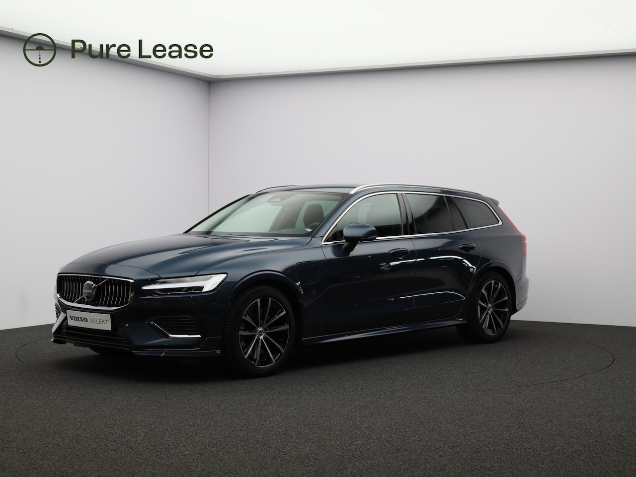 Volvo V60 - T6 350PK Plug-in hybrid AWD Core Bright / Trekhaak / Exterior Stylingkit/  360 Camera / Li - AutoWereld.nl