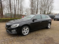 Volvo V60 - 2.4 D6 Twin Engine R-Design Euro 6 NW APK Leder Panorama PDC