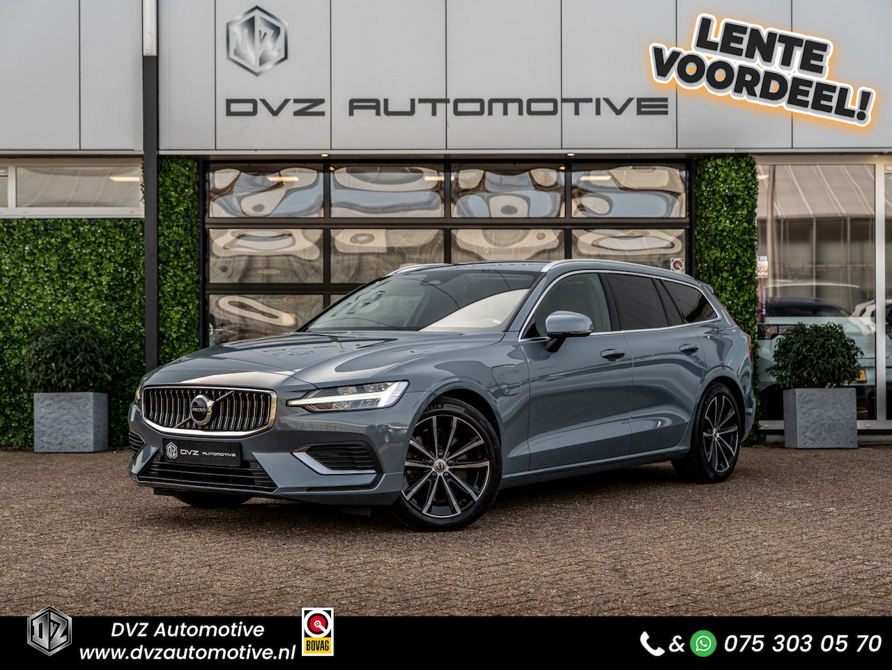 Volvo V60 - 2.0 T6 Plug-in hybrid AWD Core Bright | LED | PDC | Carplay | BTW - AutoWereld.nl