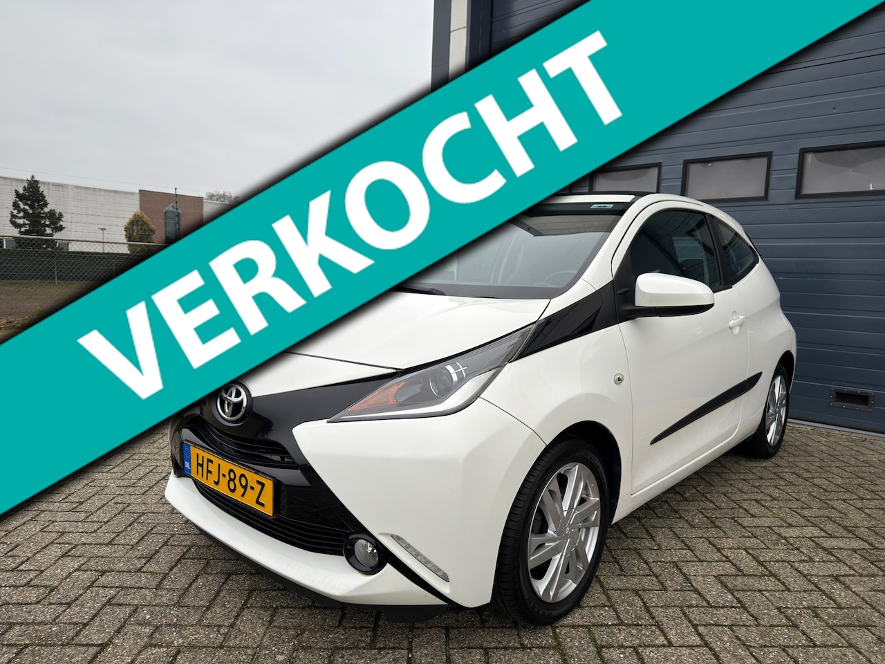 Toyota Aygo - 1.0 VVT-i x-wave Automaat |Cabrio| Camera - AutoWereld.nl