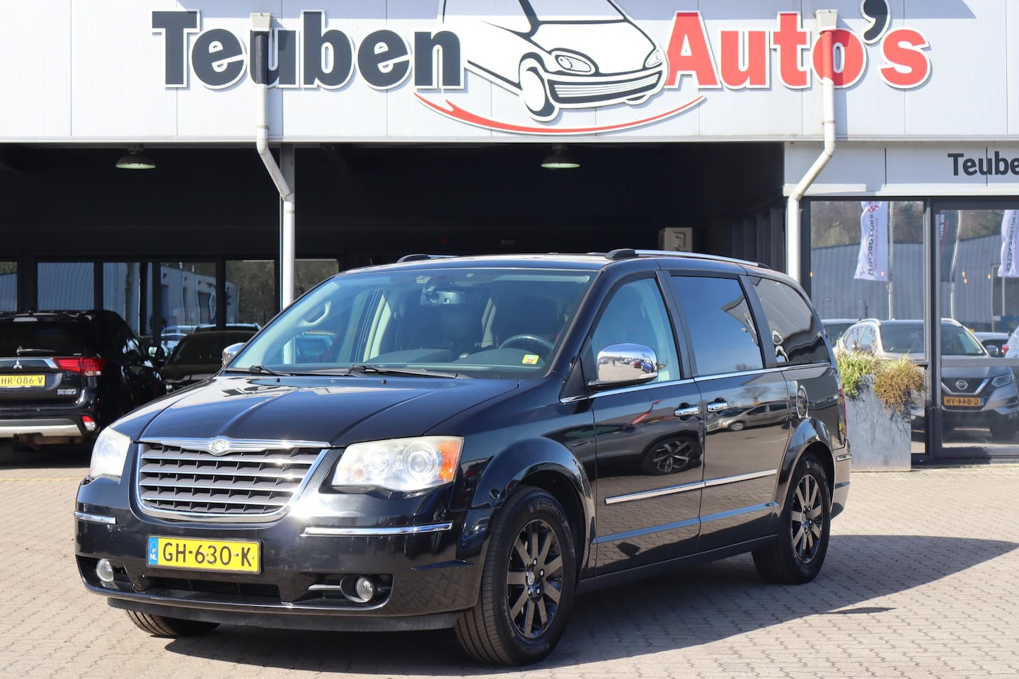 Chrysler Grand Voyager - 3.8 V6 Limited BTW Auto, 7 Persoons, Lederen interieur, Stoelverwarming, Navigatie, Dvd sp - AutoWereld.nl