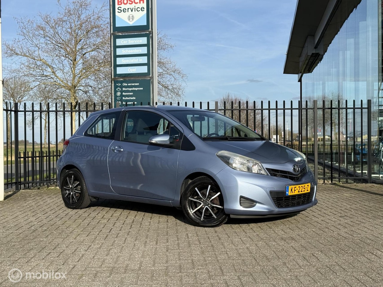 Toyota Yaris - 1.3 VVT-i Dynamic | Automaat | Camera - AutoWereld.nl