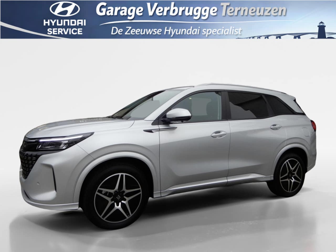 DFSK E5 - 1.5 PHEV L2 | 7-persoons | pano | Leder | direct leverbaar - AutoWereld.nl