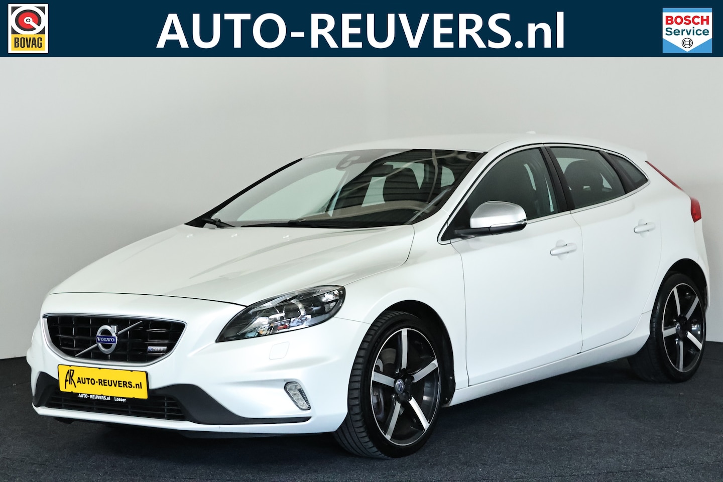 Volvo V40 - 2.0 D4 R-Design / Bi-Xenon / Navi / Cruisecontrol / Cam - AutoWereld.nl