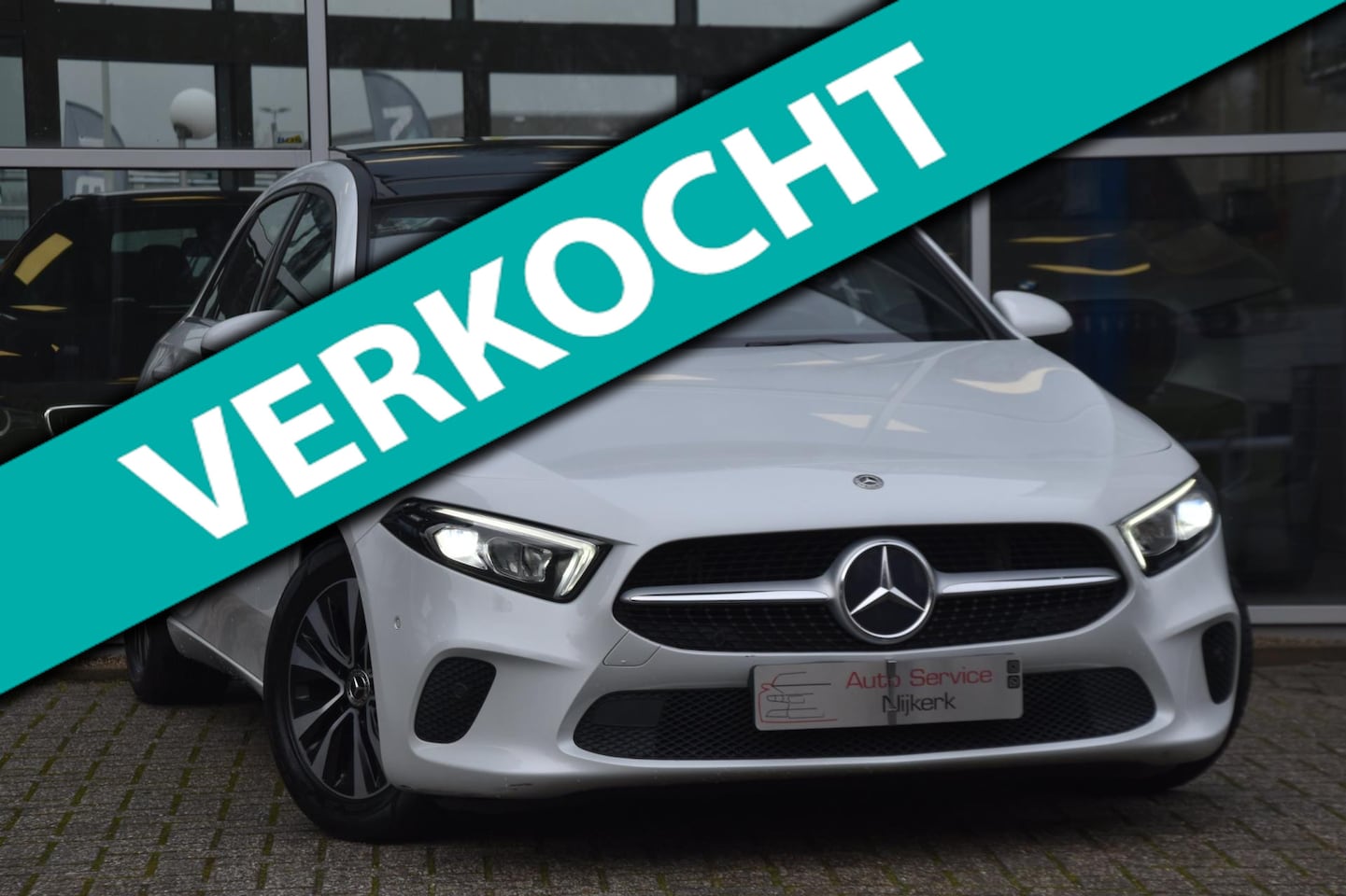 Mercedes-Benz A-klasse - 180 d Business Solution Plus Upgrade Aut. Pano. dak Camera Pdc Leder - AutoWereld.nl