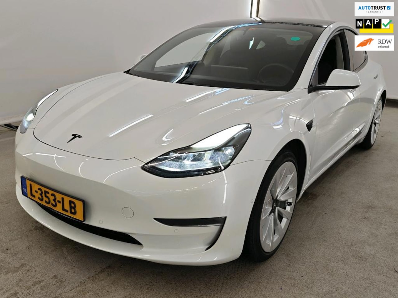 Tesla Model 3 - Long Range RWD Long Range AWD 75 kWh FACELIFT FSD - AutoWereld.nl