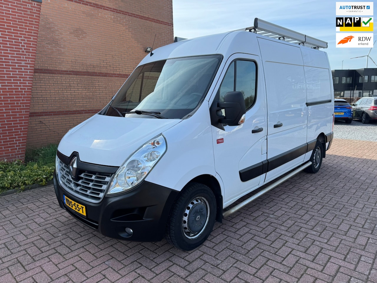 Renault Master - T35 2.3 dCi 135 L2H2 EURO 6, INBOUW, 3 Pers, IMPERIAAL, TREKHAAK, OMVORMER, - AutoWereld.nl
