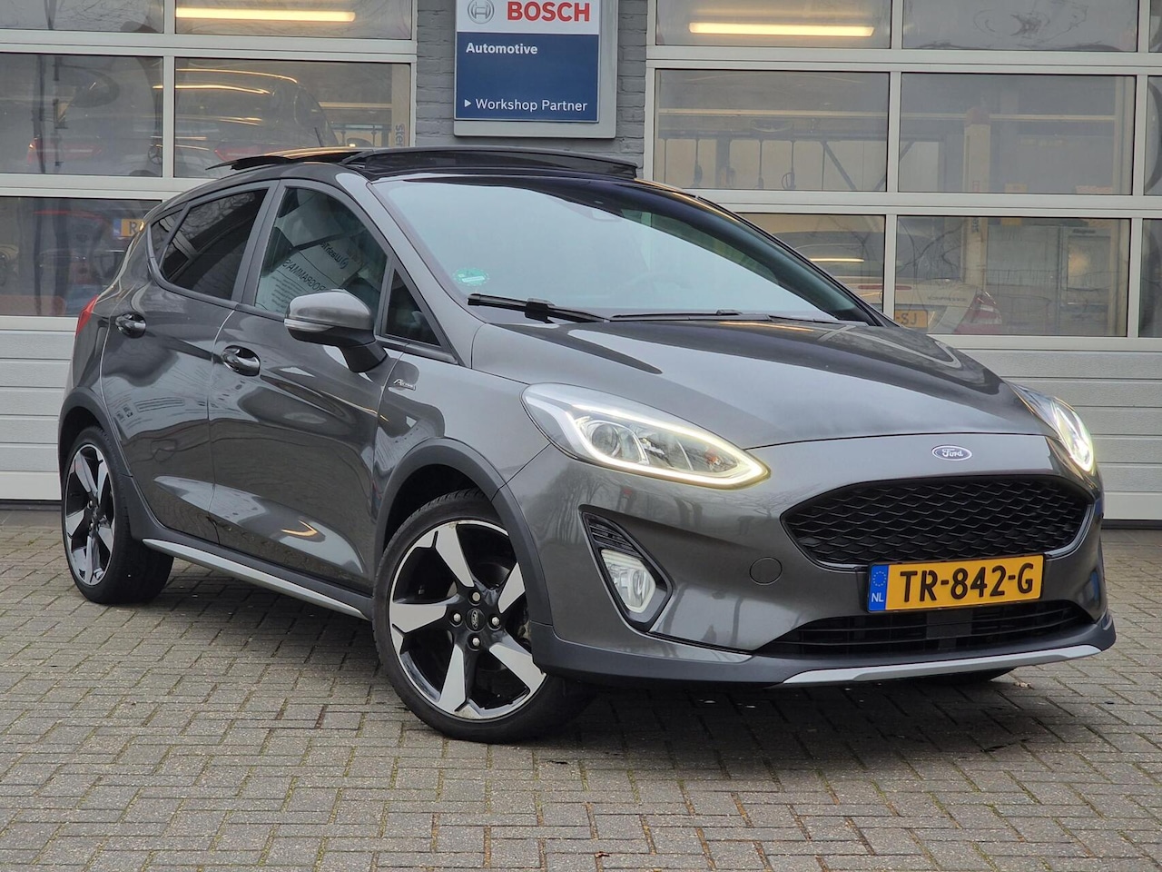 Ford Fiesta - 1.0 EcoBoost Active|ACC|B&O|Pano|Trekhaak|Carplay| - AutoWereld.nl