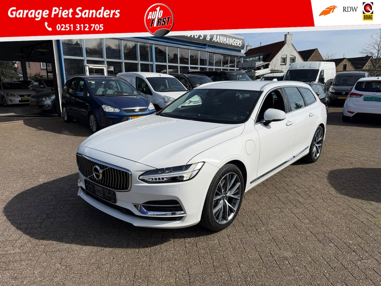 Volvo V90 - 2.0 T8 AWD Inscription I Bowers&Wilkins I Elec. achterklep I Pilot-assist I - AutoWereld.nl