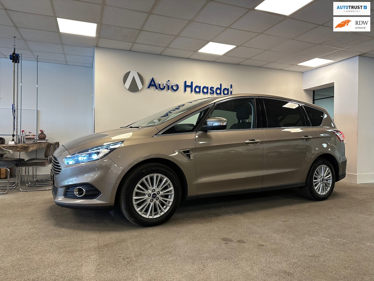 Ford S-Max - 1.5|7-PERSOONS|TREKHAAK|VEEL OPTIES|1E EIGENAAR! - AutoWereld.nl