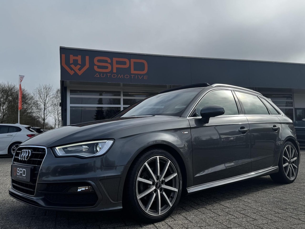 Audi A3 Sportback - 1.4TFSI CoD AdrenalinSport|Pano|B&O|S-line - AutoWereld.nl